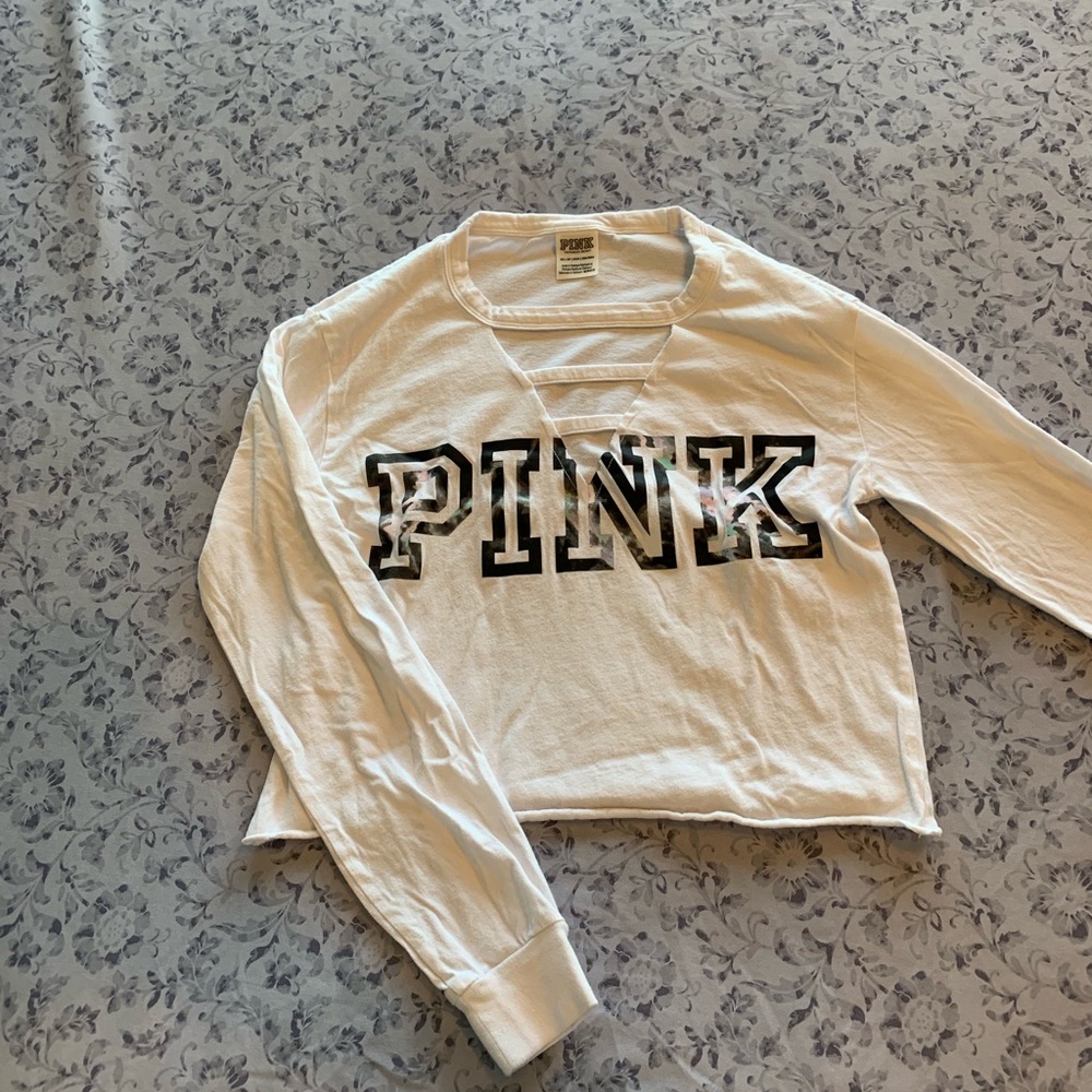 Pink cropped shirt